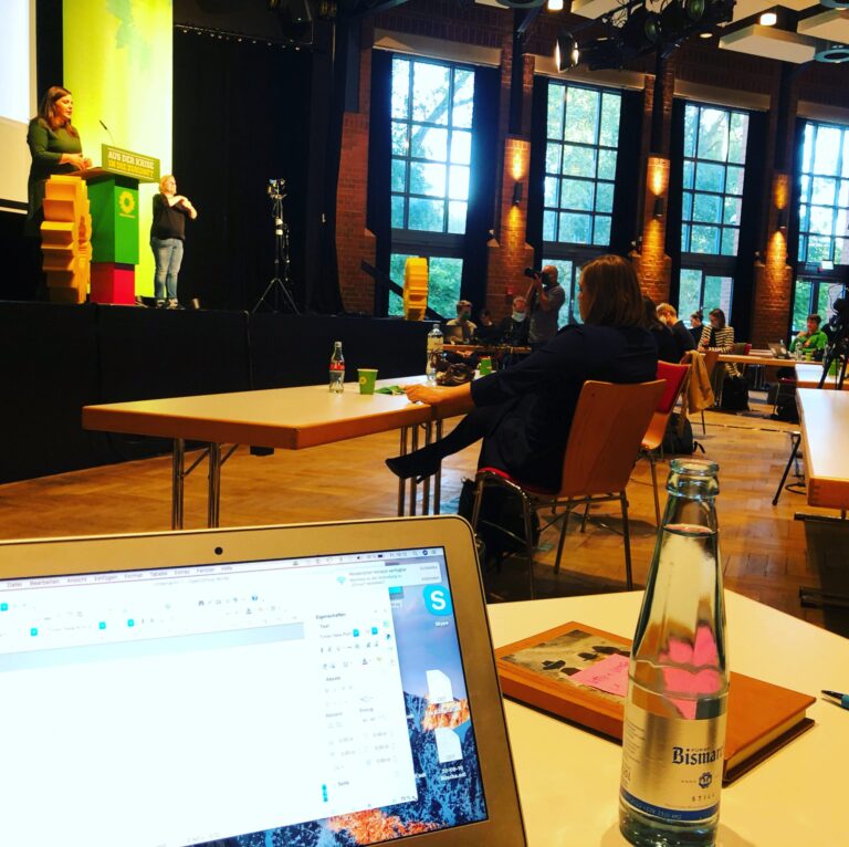 Jetzt notwendig: Digital-Offensive für Ältere