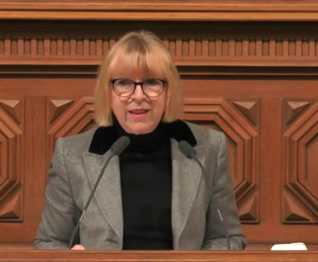 Pflegende Angehörige stärker unterstützen
