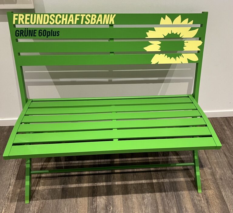 Unsere Freundschaftsbank ist da!